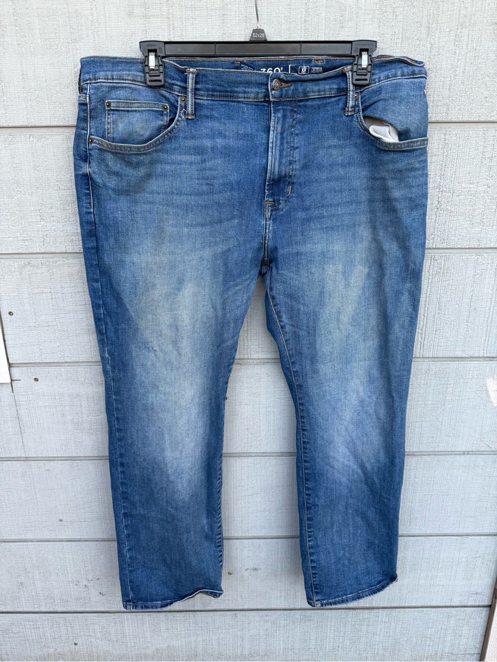 Arizona Jean Company Men's Faded Blue Straight Jeans size 40W X 29L